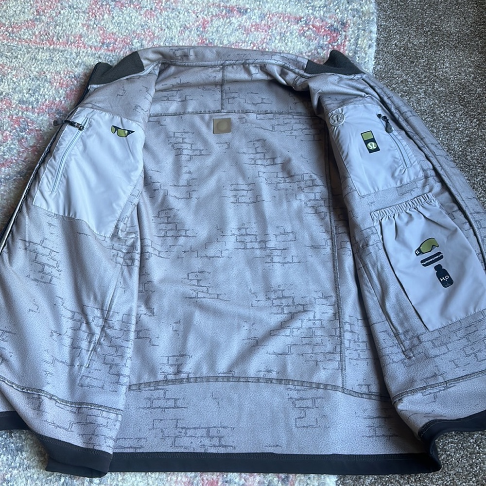 Lululemon Performance Jacket - image 5
